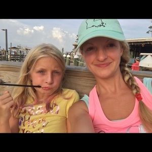 Meet your Posher, Danielle